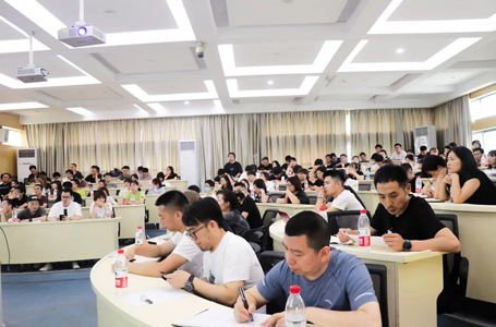 南鴻裝飾6月全體設(shè)計(jì)師會(huì)議精彩來(lái)襲！
