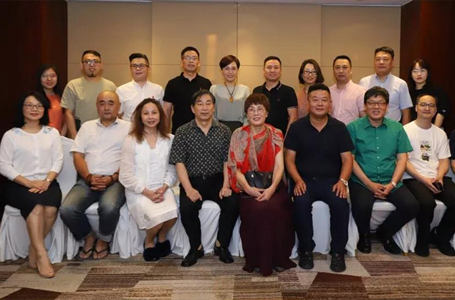南鴻客戶(hù)懇談會(huì)：做裝修，搞服務(wù)，我們是認(rèn)真的