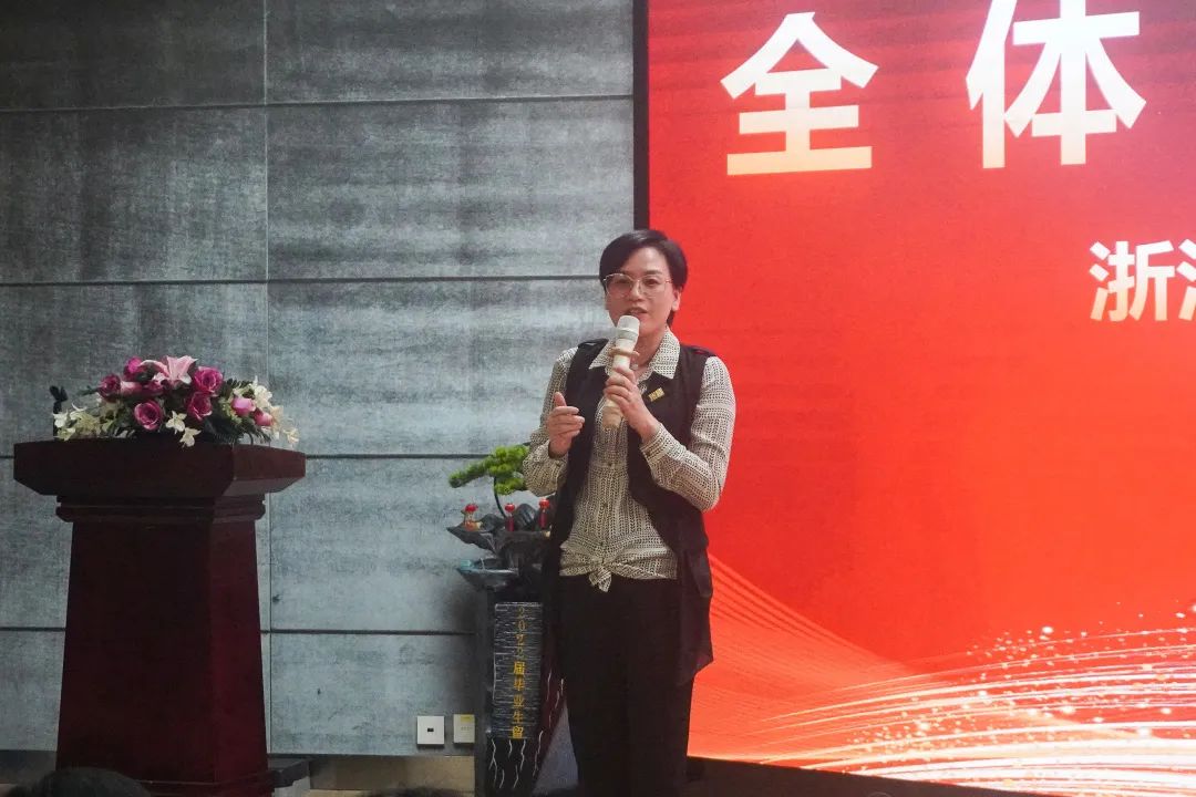 南鴻裝飾10月全體設計師會議精彩解讀